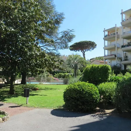 2p Refait A Neuf Avec Clim Et Garage, Piscine, Proche Commerces Et A - Fr-1-780-21 Apartment Sainte-Maxime